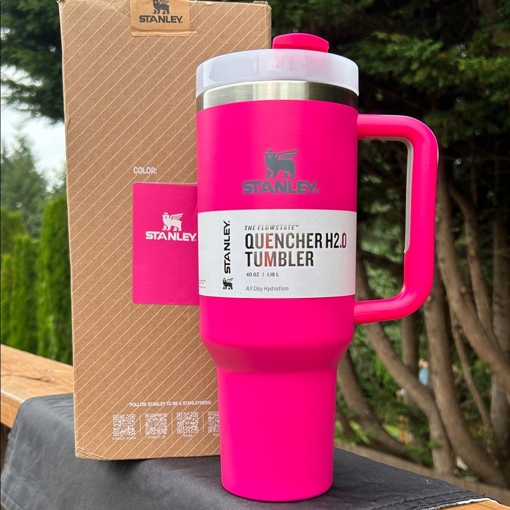 Stanley 40 oz Passion Pink Quencher Tumbler